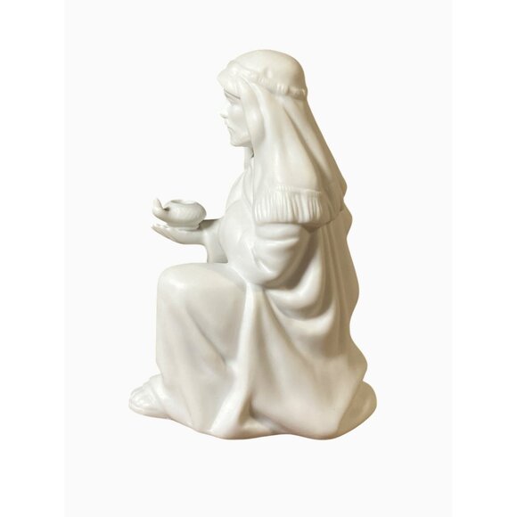 Avon Nativity Collectibles The Innkeeper Porcelain Figurine 1988 - Picture 8 of 10